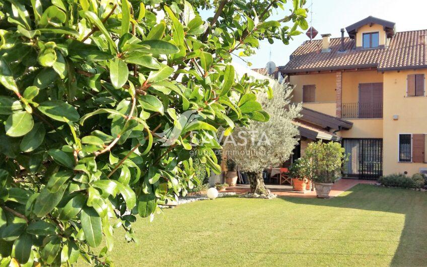 TORRION QUARTARA – VILLA