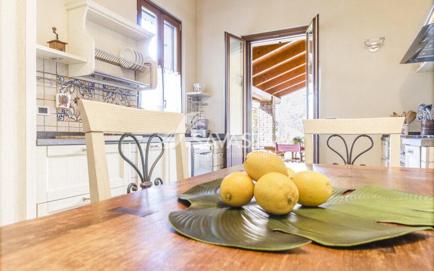 TORRION QUARTARA – VILLA