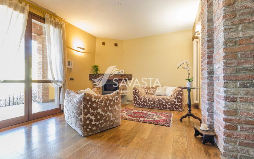 TORRION QUARTARA – VILLA