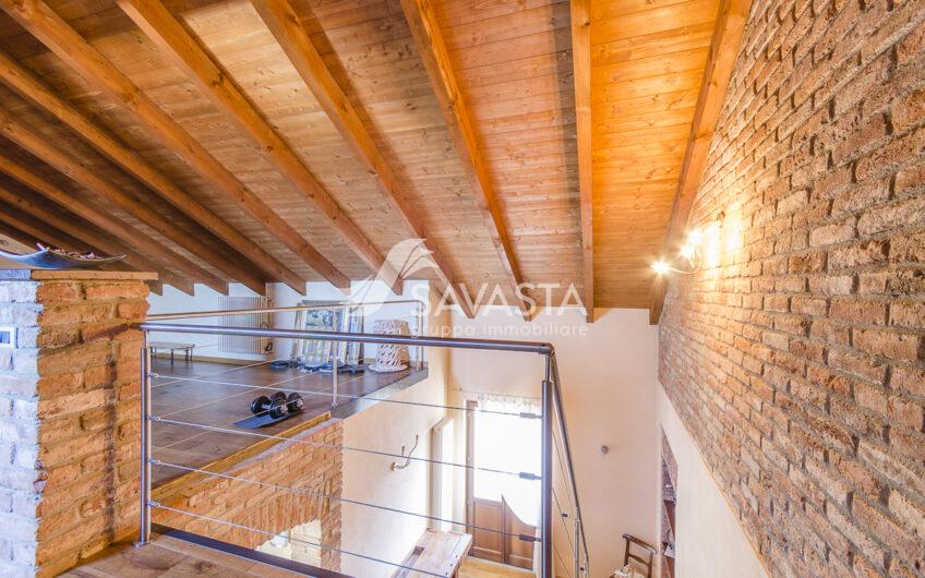 TORRION QUARTARA – VILLA